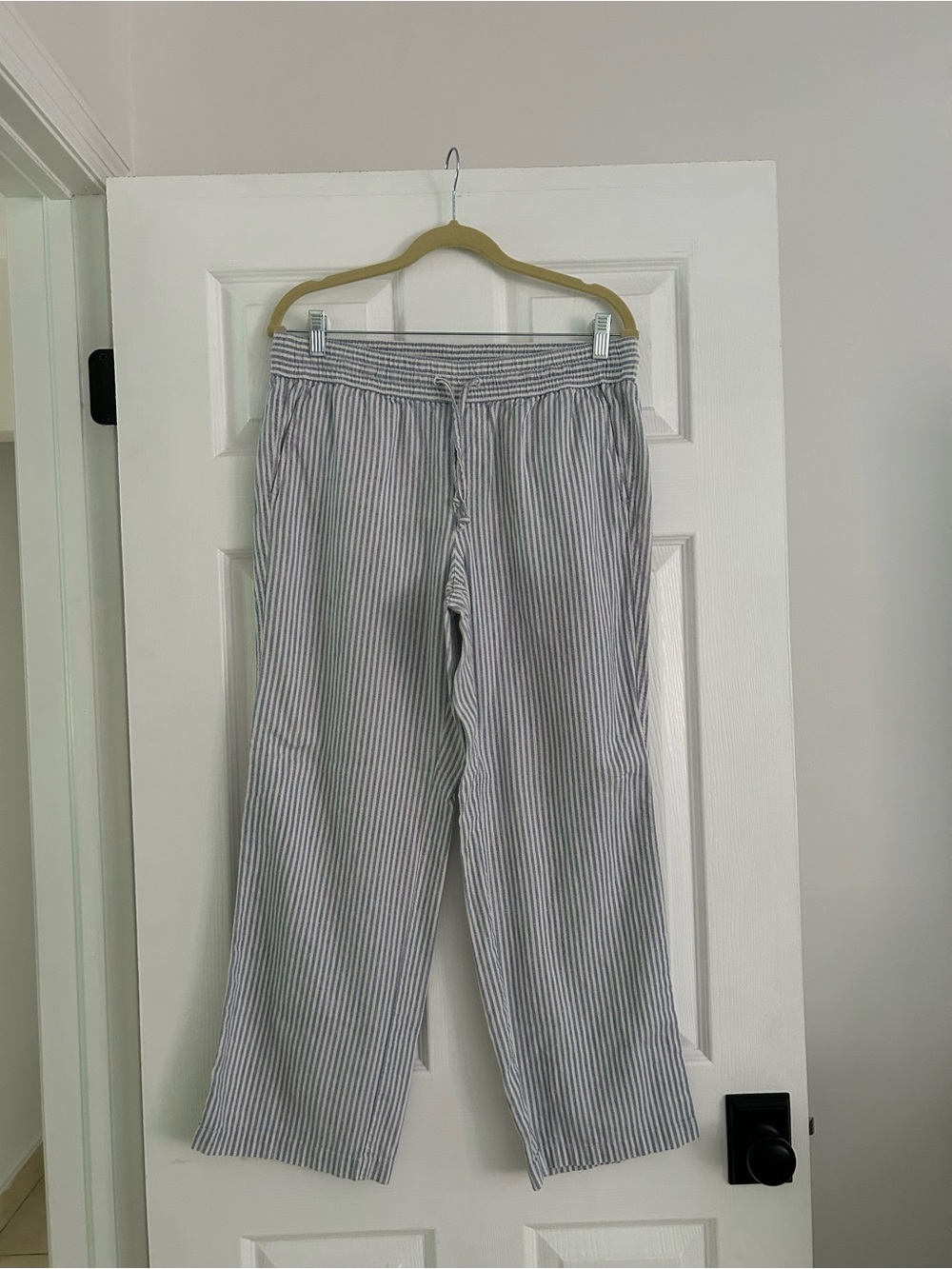 Ann Taylor White and Blue Striped Drawstring Chinos